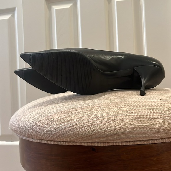 Prada Pointy Toe Shoes - Picture 4 of 10